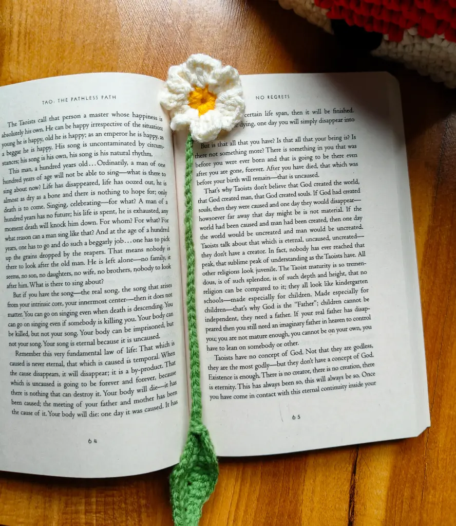 Crochet Flower Bookmark – Golden Daisy