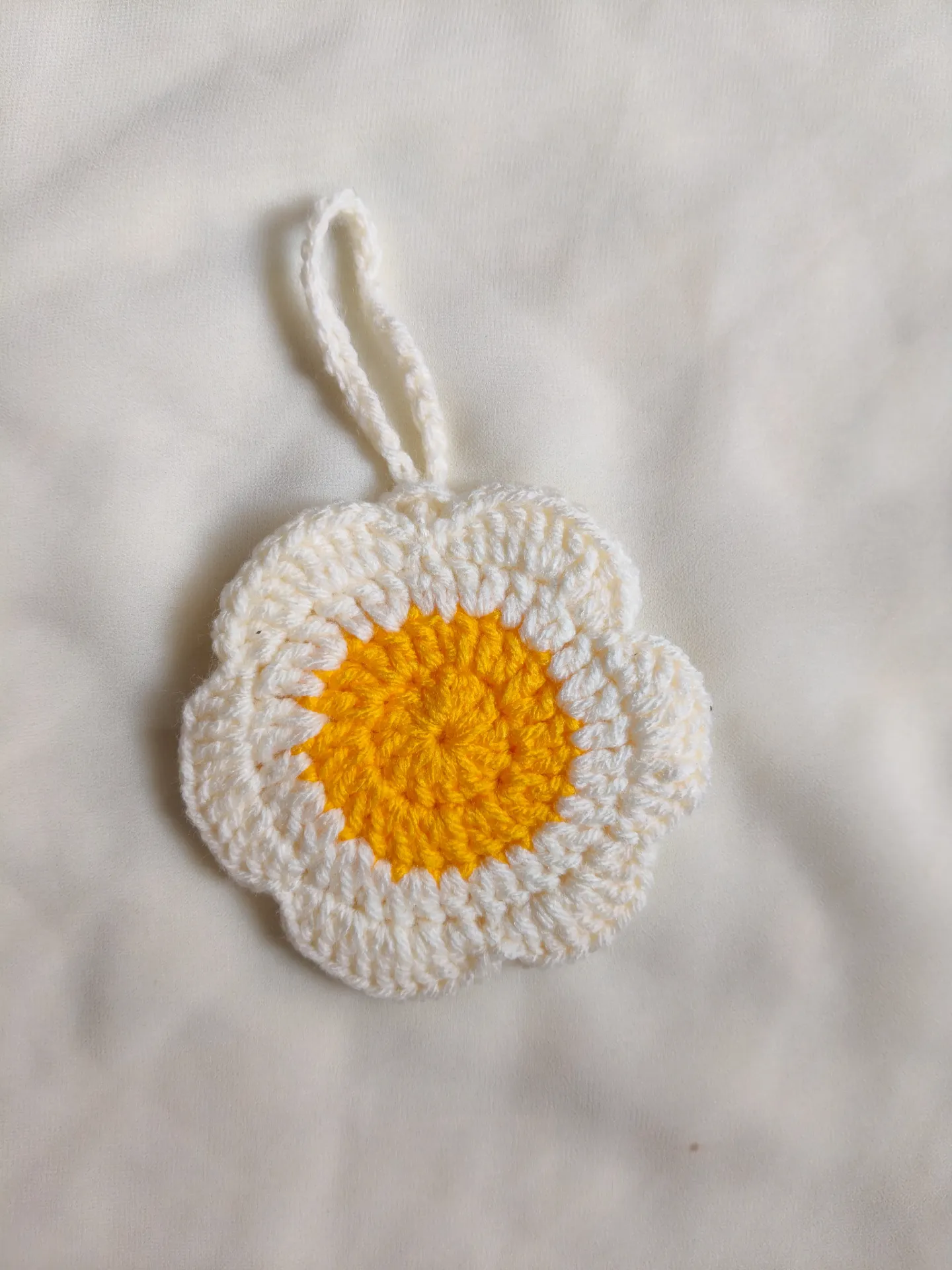 White Flower Earbud Pouch