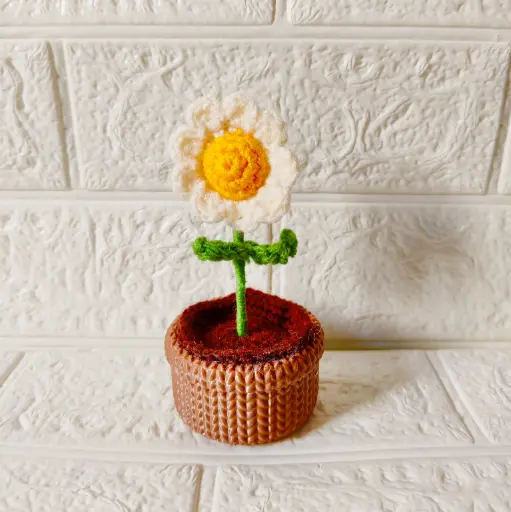Crochet Daisy in 3D Printed Pot