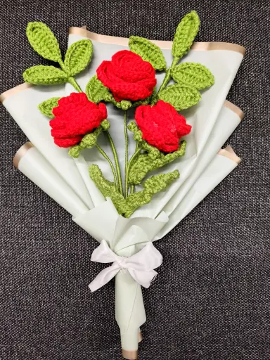 Crochet Rose Bouquet – Classic Red
